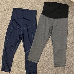 Two pairs of maternity workout pants 3/4 length